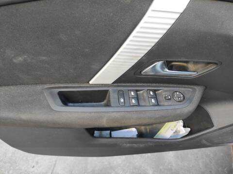 Botonera Elevalunas Citroen C4 YHS BERLINA
