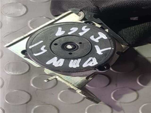 Foto 3ª: Cinturón Trasero Izquierdo Bmw Serie 1 114 2.0 118D [2.0 LTR. - 90 KW 16V DIESEL CAT] [M47N 204 D4]