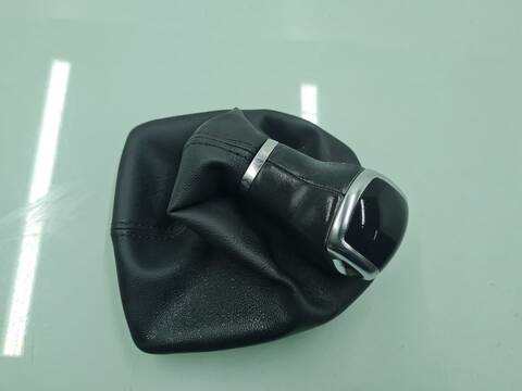 Foto 4ª: Palanca de Cambio Audi A1 30 TFSI BASICO 116CV 85KW [DKRF] (2020)