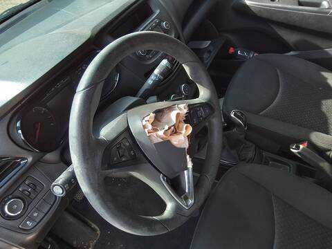 Foto 4ª: Volante Opel Karl EDITION 75CV 55KW [B10XE] (2016)