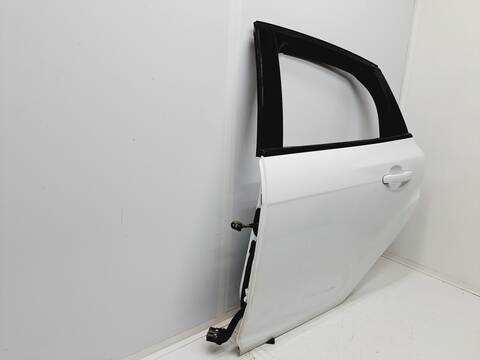 Foto 4ª: Puerta Trasera Izquierda Ford Focus 1.6 TDCI CAT 95CV 70KW [T3DA] (2014)