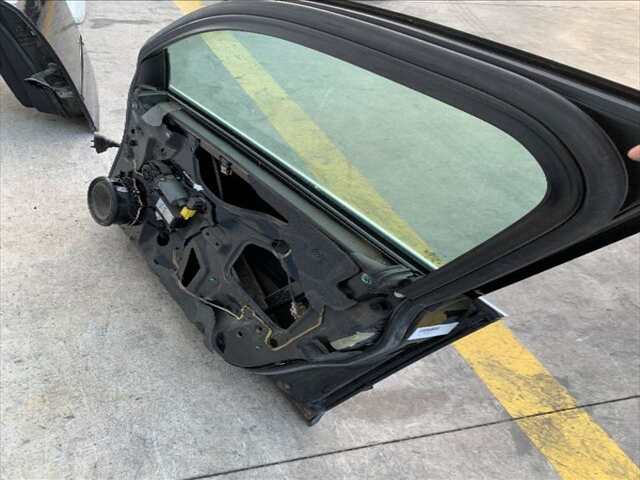 Foto 2ª: Puerta Delantera Derecha Audi A4 2.000 TDI140CV/103KW AVANT BERLINA [BPW] (2006)