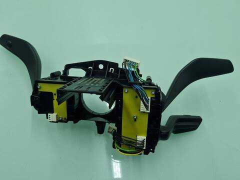 Foto 2ª: Mando Multifuncion Audi A1 30 TFSI BASICO 116CV 85KW [DKRF] (2020)