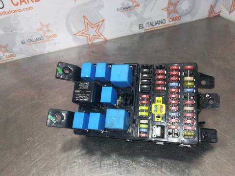 Foto 2ª: Caja Reles Fusibles Hyundai i10 STYLE 78CV 57KW [G4LA] (2010)