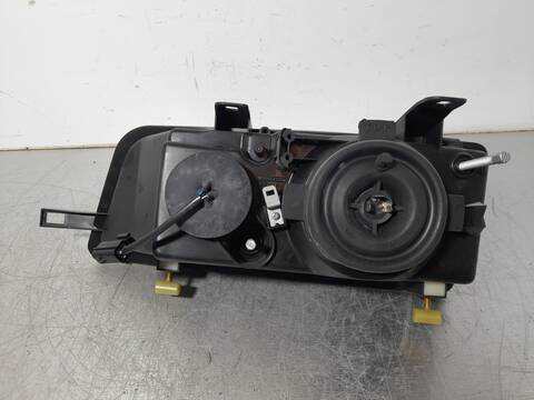 Foto 4ª: Faro Derecho MG MG 4 2.5 D RS) (1996)