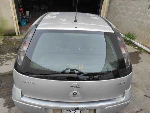 Foto 3ª: Portón Opel Corsa Z13DT (2004)