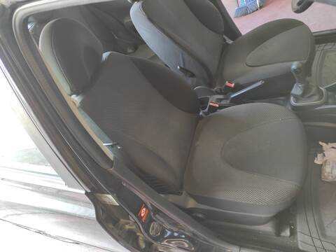Asiento Delantero Derecho Nissan Micra K9K276