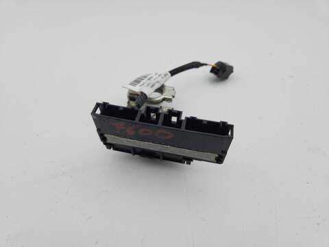 Caja Reles Fusibles Renault Captur TECHNO 140CV 103KW