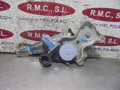 Foto 3ª: Elevalunas Manual Trasero Izquierdo Lexus IS 220D 177CV 130KW [D-2ADFHV] (2010)