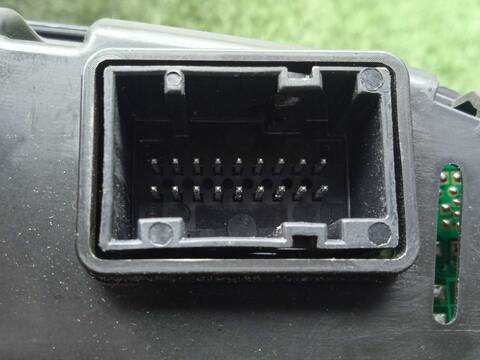 Foto 3ª: Cuadro de Instrumentos Iveco Daily 33S16 35S16 35C16 40C16 50C16 156CV 115KW FURGONETA [F1AGL411A,F1AGL411B,F1AGL411G,F1AGL411N,F1AGL411U] (2019)