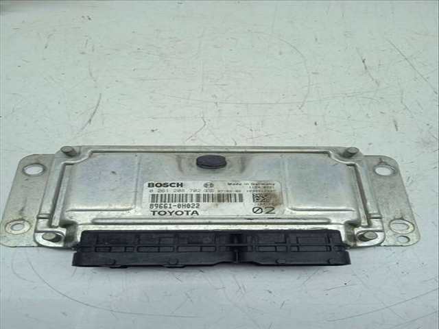Centralita Motor ECU Peugeot 107 1.0 CAT 384F) 68CV 50KW