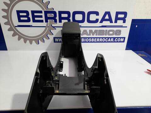 Foto 3ª: Consola Central Mazda 3 1.6 CD DIESEL CAT BERLINA 109CV 80KW [Y601] (2005)