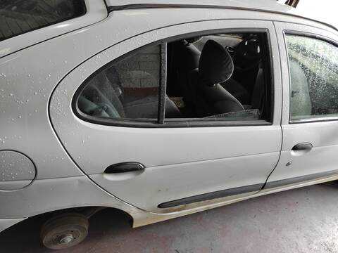 Puerta Trasera Derecha Renault Megane F9Q732 BERLINA I FASE 2 BERLINA BA0)