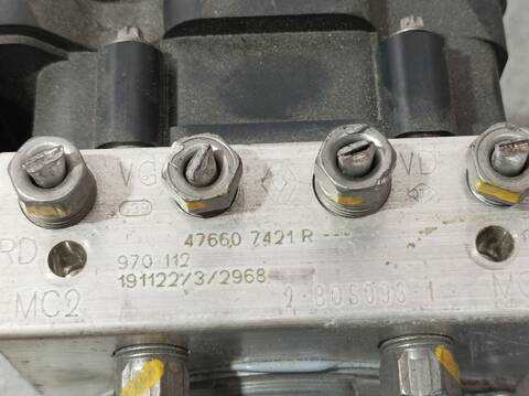 Foto 3ª: Abs Renault Clio ZEN 101CV 74KW [H4DB4] (2020)