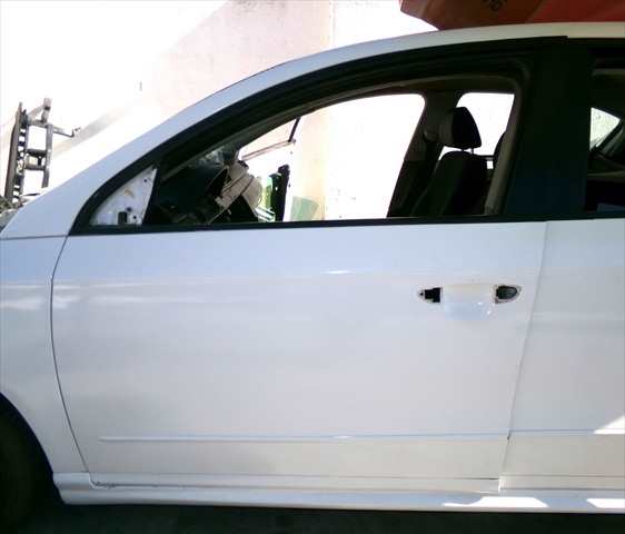 Puerta Delantera Izquierda Volkswagen Passat 2.0 TDI 2005-2011