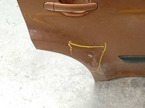 Foto 4ª: Puerta Trasera Derecha Skoda Yeti 1.4 TSI 122CV 90KW [CAXA] (2014)