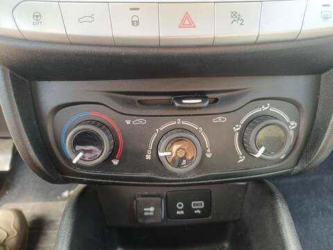 Mando Climatizador Fiat Tipo 1.4 G 95CV 70KW II 356) BERLINA 843A1000