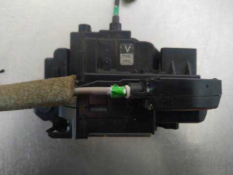 Foto 3ª: Cerradura Puerta Trasera Derecha Nissan Qashqai ACENTA 150CV 110KW [M9R832] (2010)