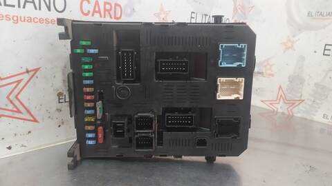 Foto 3ª: Caja Reles Fusibles Citroen C4 COLLECTION BERLINA 90CV 66KW [9HX] (2004)