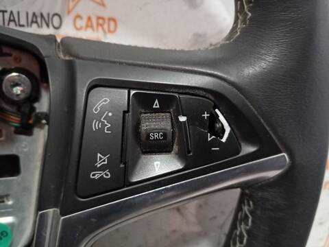 Foto 3ª: Volante Opel Mokka EDITION ECOFLEX 131CV 96KW [A17DTS] (2014)