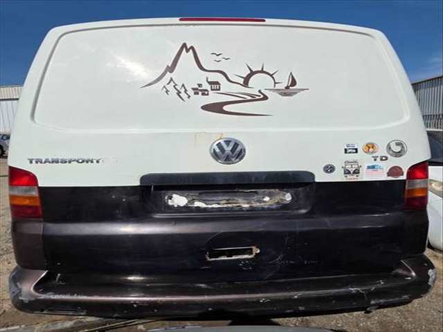 Portón Volkswagen Transporter TRANSPORTER FURGON LARGO T5