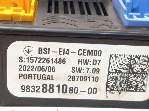 Foto 4ª: Caja Reles Fusibles Citroen C4 1.5 BLUEHDI 130 BBYHZB) 131CV 96KW [YH01] (2022)