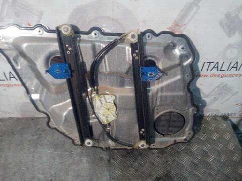 Foto 4ª: Elevalunas Manual Trasero Derecho Audi A8 4.2 QUATTRO 335CV 246KW [BFM] (2003)