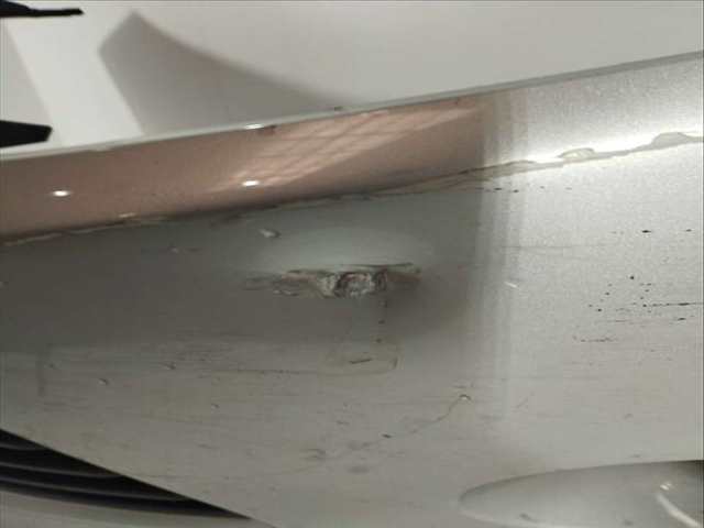 Foto 3ª: Paragolpes Delantero Ford Focus TREND 101CV 74KW [M2DA] (2013)