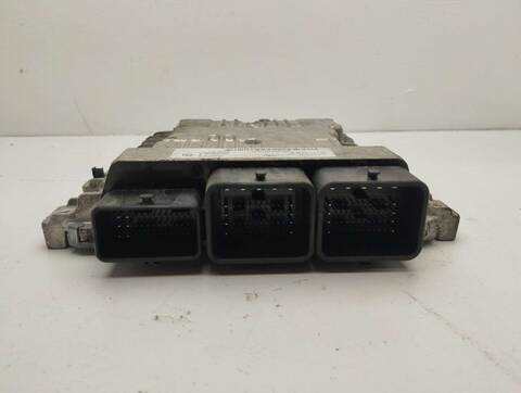 Foto 2ª: Centralita Motor ECU Ford Focus 1.6 TDCI CAT 116CV 85KW [T1DA] (2015)