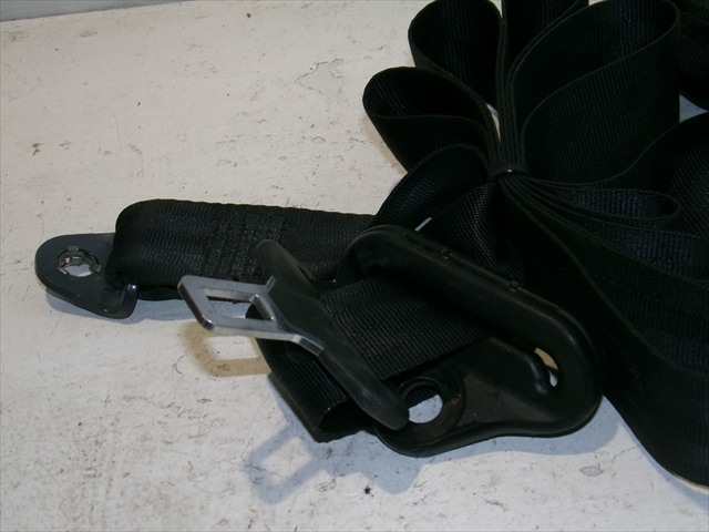 Foto 3ª: Cinturón Trasero Derecho Peugeot 208 1.4 HDI 2012-2016 [8H01] (2014)