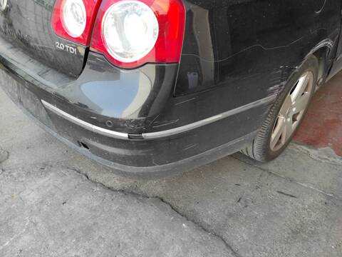 Foto 3ª: Paragolpes Trasero Volkswagen Passat BMP BERLINA (2005)