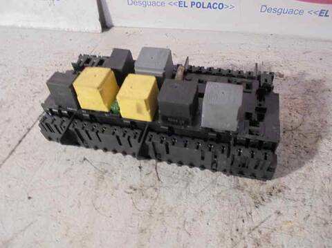 Caja Reles Fusibles Mercedes Clase A 140 A 180 CDI BLUEEFFICIENCY 176.012) 109CV 80KW