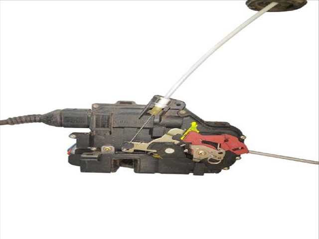 Foto 3ª: Cerradura Puerta Delantera Derecha Audi A4 1.9 TDI QUATTRO (2000)