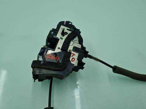 Cerradura Puerta Trasera Derecha Nissan Qashqai 360 110CV 81KW