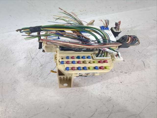 Foto 2ª: Caja Reles Fusibles Suzuki Swift 1.3 RS 413) 92CV [M13A] (2005)