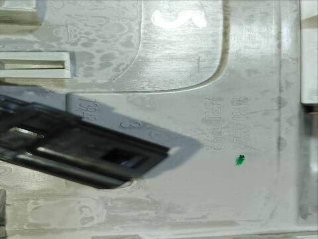 Foto 3ª: Luz Interior Renault Megane ZEN BERLINA 110CV 81KW IV BERLINA 5P [K9K G6] (2017)