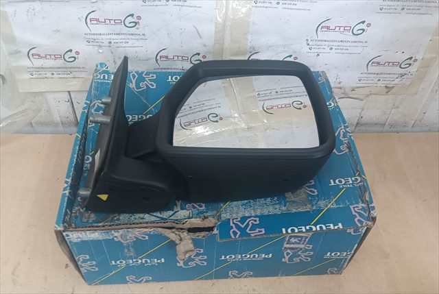Retrovisor Derecho Peugeot Expert .