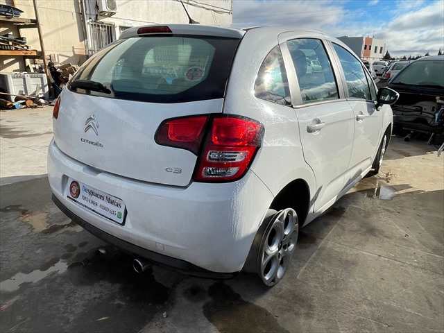 Foto 4ª: Paragolpes Trasero Citroen C3 1.6 HDI 90cv [9HX] (2010)