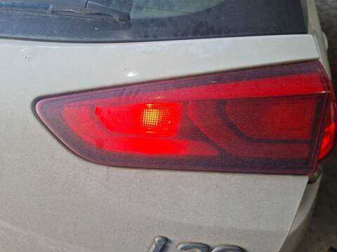 Foto 3ª: Piloto Portón Derecho Hyundai i20 ESSENCE 75CV 55KW [D3FA] (2015)