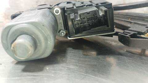 Foto 4ª: Elevalunas Eléctrico Delantero Izquierdo Volkswagen Polo ADVANCE 95CV 70KW [CHZ] (2018)