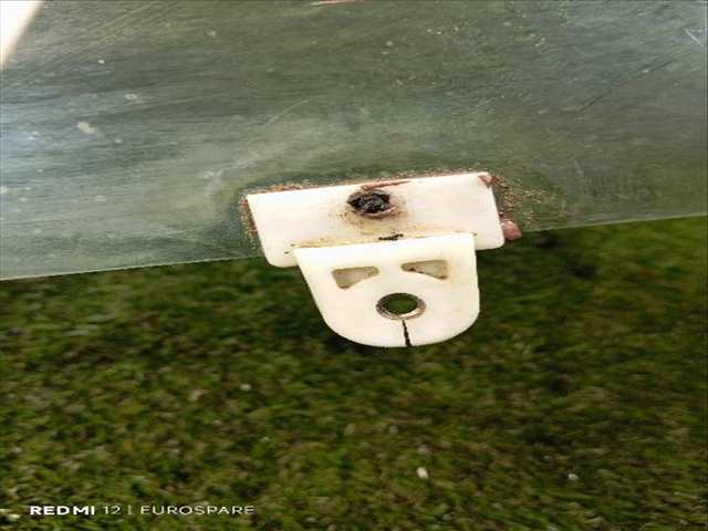 Foto 2ª: Luna Delantera Izquierda Nissan Patrol 3.3 D SD33 5P (1989)