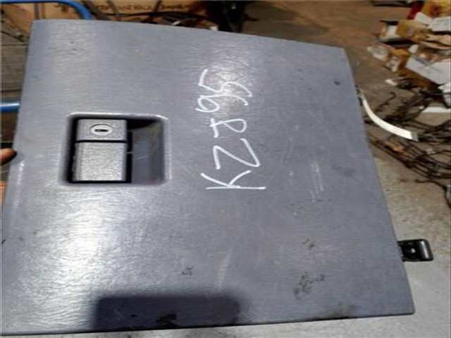 Guantera Toyota Land Cruiser 3.0