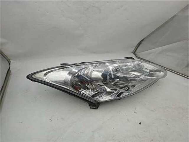 Foto 3ª: Faro Derecho Toyota Corolla 2.0 D-4D LUNA BERLINA [2.0 LTR. - 66 KW TURBODIESEL CAT]