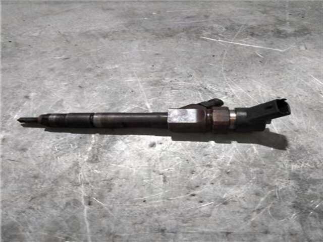 Foto 2ª: Inyectores Renault Laguna 1.9 AUTHENTIQUE [1.9 LTR. - 88 KW DCI DIESEL] [F9Q750]