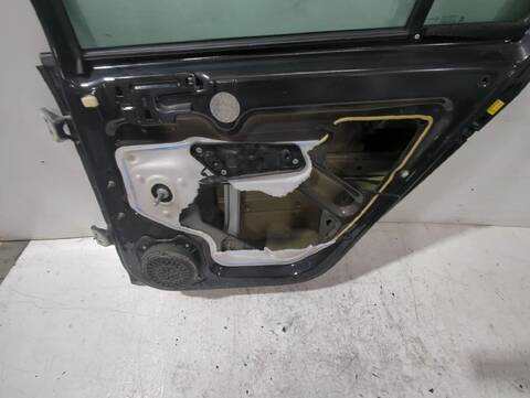 Foto 3ª: Puerta Trasera Derecha Citroen C4 1.6 HDI AUT. 109CV [9HY (DV6TED4) 9HZ (DV6TED4)] (2006)