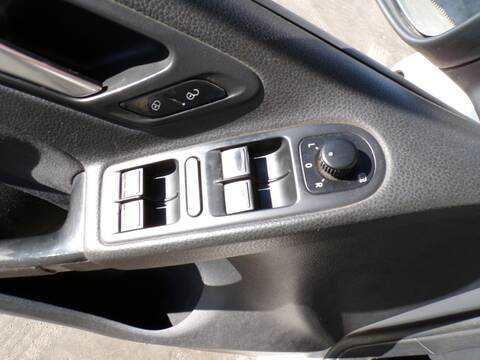 Botonera Elevalunas Volkswagen Golf CBD