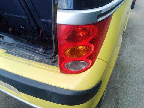 Foto 4ª: Piloto Trasero Derecho Peugeot 1007 SPORT 75CV 54KW [KFV] (2005)