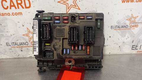 Caja Reles Fusibles Citroen Xsara 1.6 HDI 90 EXCLUSIVE PICASSO 90CV 66KW