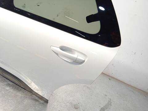 Foto 3ª: Puerta Trasera Izquierda Citroen C4 1.5 BLUEHDI 100 102CV 75KW [YHY] (2019)