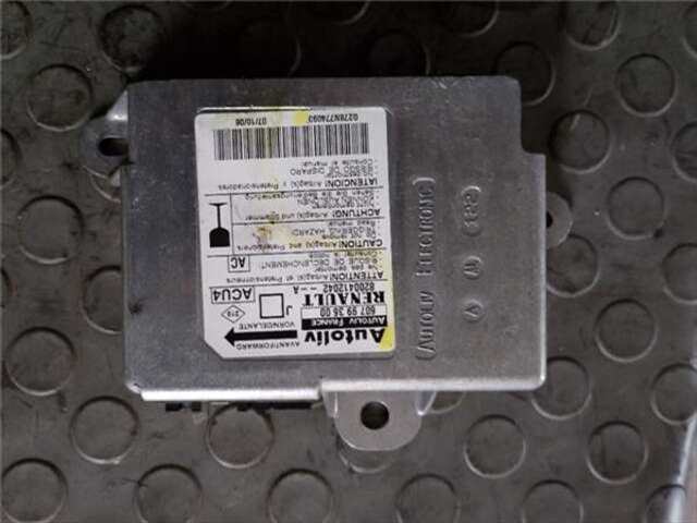 Centralita Airbag Renault Scenic 1.5 AUTHENTIQUE [1.5 LTR. - 78 KW DCI DIESEL] (JM)(2003-_)
